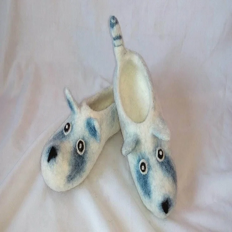 baby felt shoes