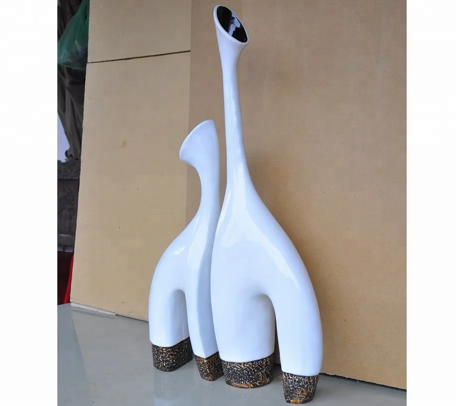 Creative design lacquer vase with best quality for decorate made in Vietnam