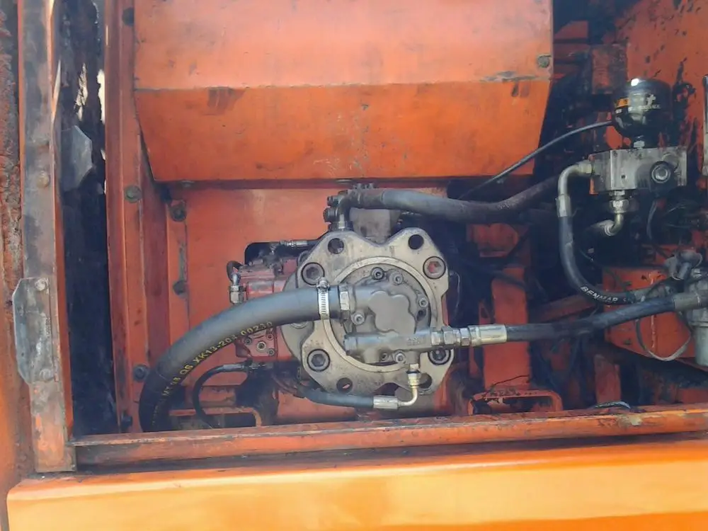 Used DAEWOO DH220 EXCAVATOR FOR SALE Good Price