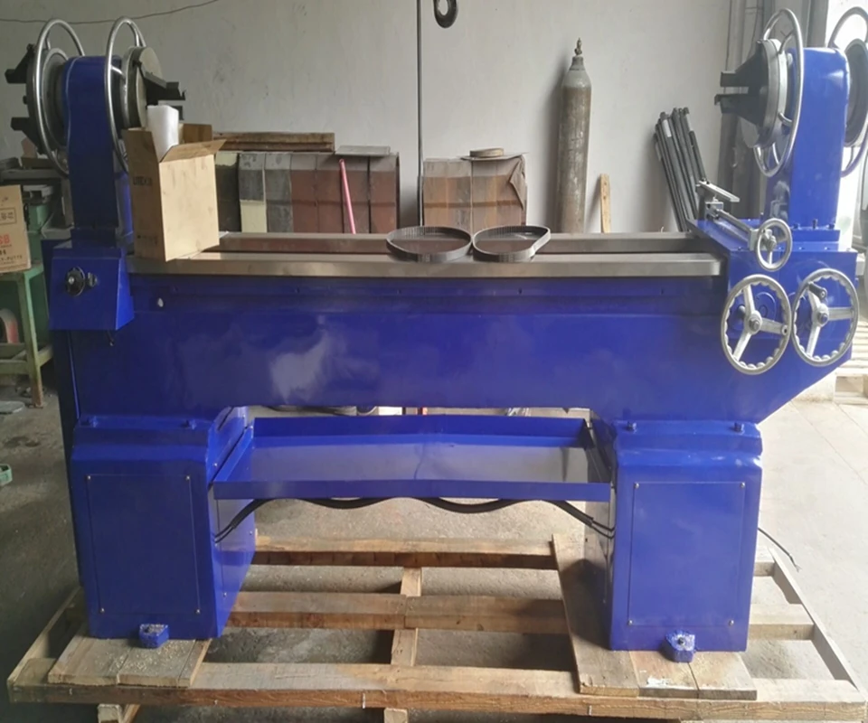 
glass lathe with 4 chucks ( accept customized design) 