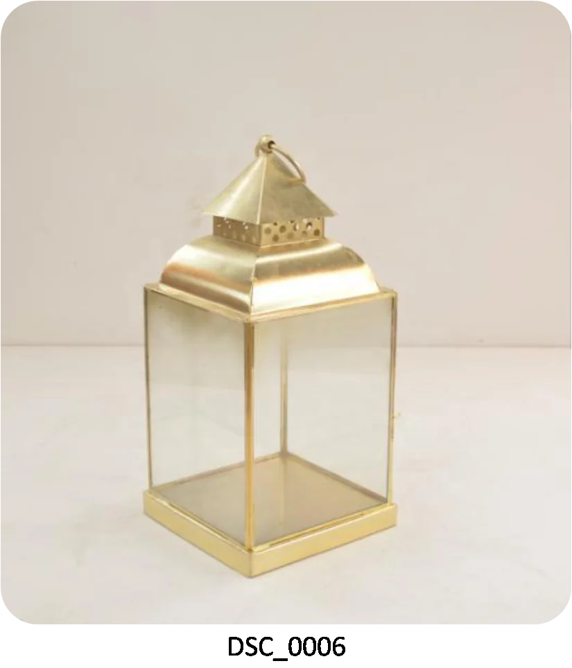 Custom Wholesale Clear Glass Candle Lantern Modern Luxury Decorative Simple Metal Lantern Glass Terrarium Gold Home Decoration