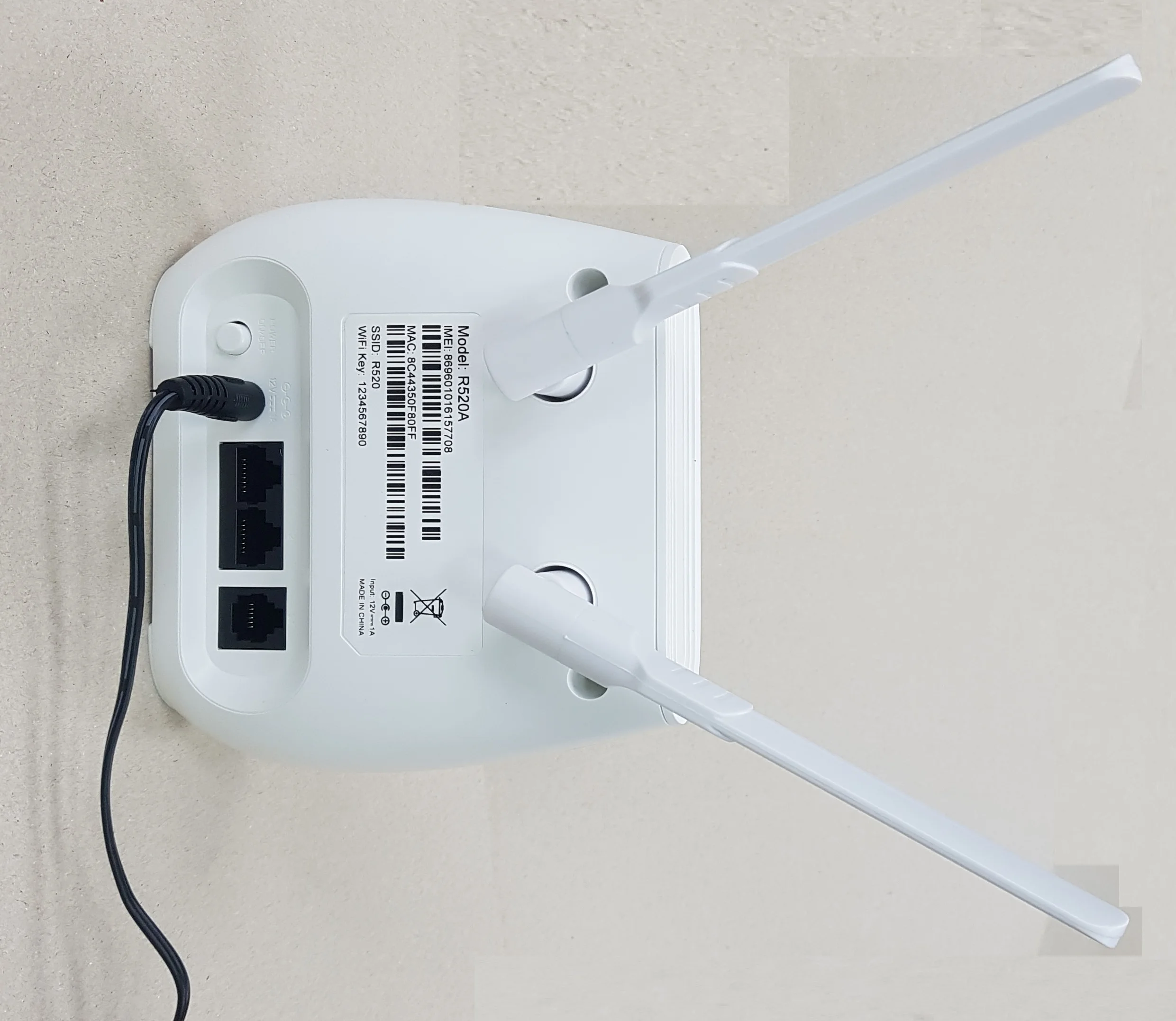 
4G LTE VOLTE WIFI CPE ROUTER with RJ-11 phone port and 2 Ethernet Port 