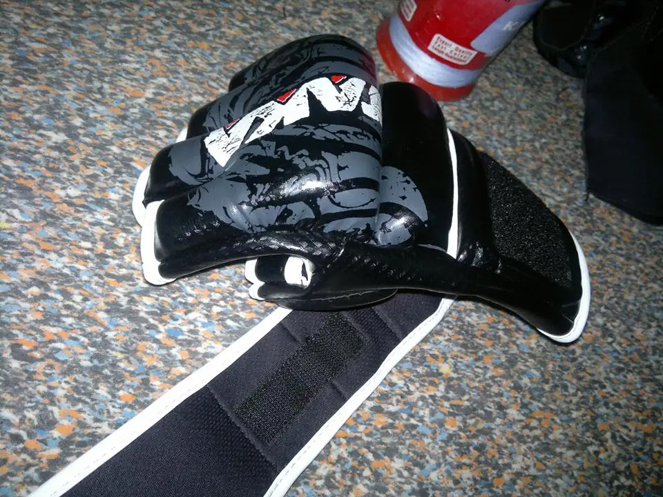 High quality genuine leather custom designed MMA Gloves