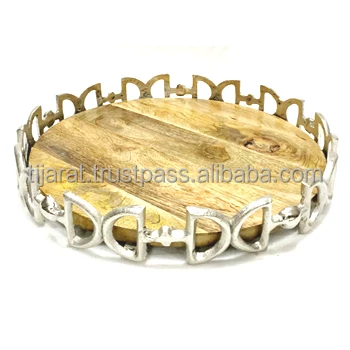 Mango Wood Luxury Tabletop Decorative Round Shape Food Serving Display Tray with Metal Handles Custom Logo