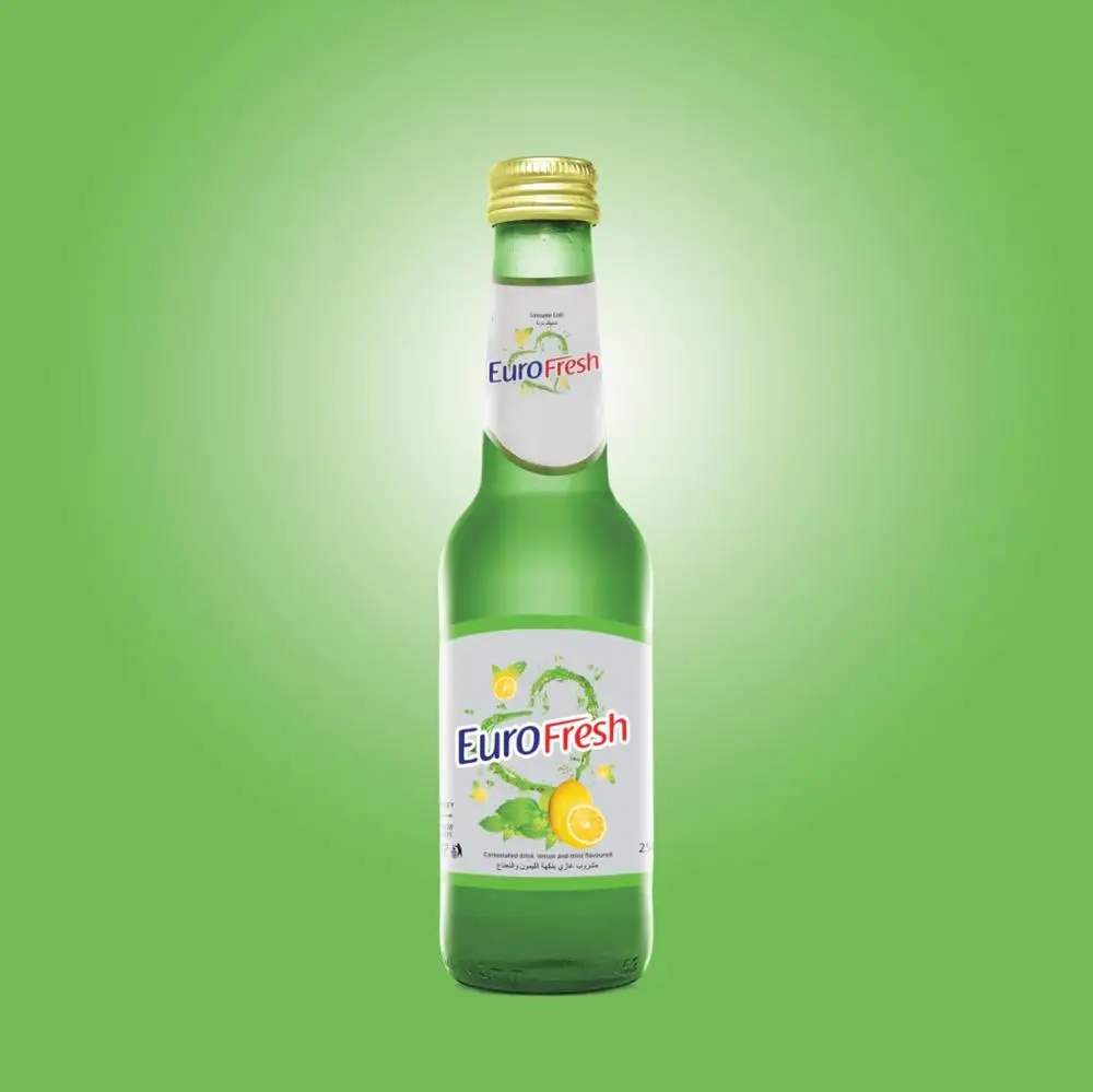 Блестящая минеральная вода со вкусом яблока