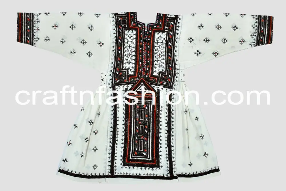 Вышитая вручную туника-балочи/Курта-винтажная вышитая вручную туника-Античная банджара ручной работы Kuchi платье