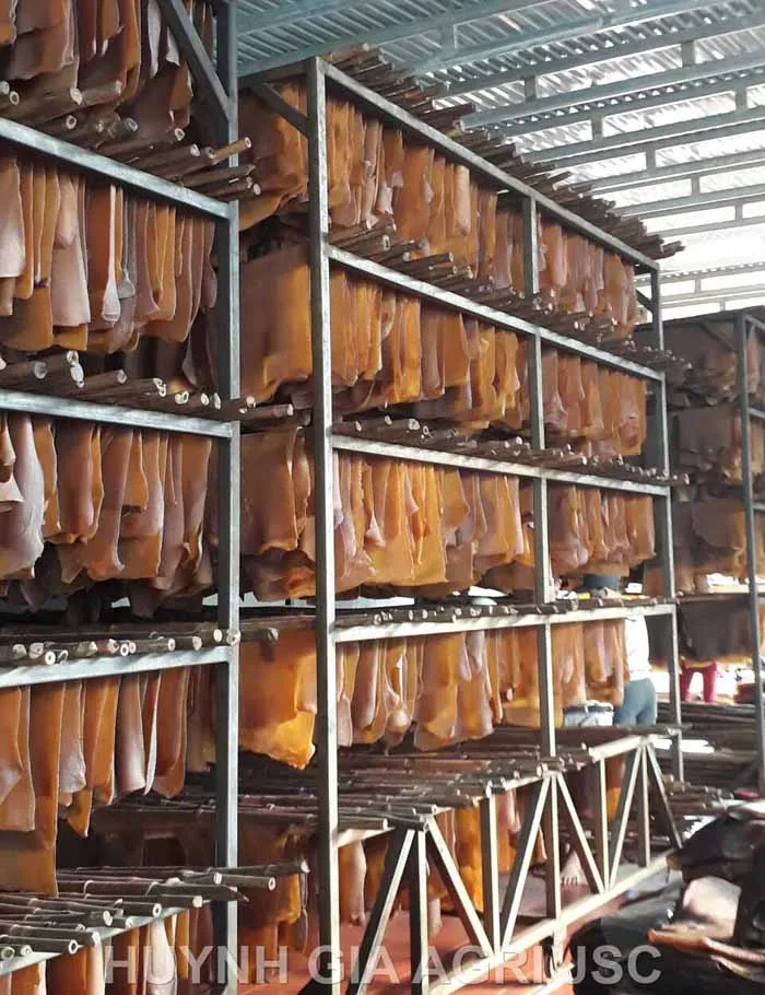 Wholesale Factories And Manufacturer Production Tons Of Raw Natural Rubber RSS3 From Vietnam Manufacturer