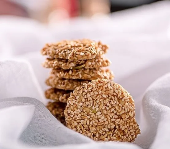 
Tafe Barazek Crispy Sesame Cookies with Pistachio Carton Box 200g - Code 274 