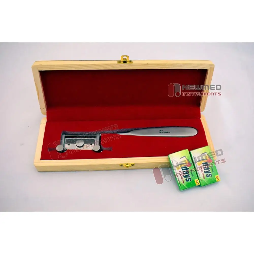 Silver Dermatome Skin Graft Knife With 10 Sterile Blades Packed in Wooden Box / Plastic Surgery Instruments Supplier