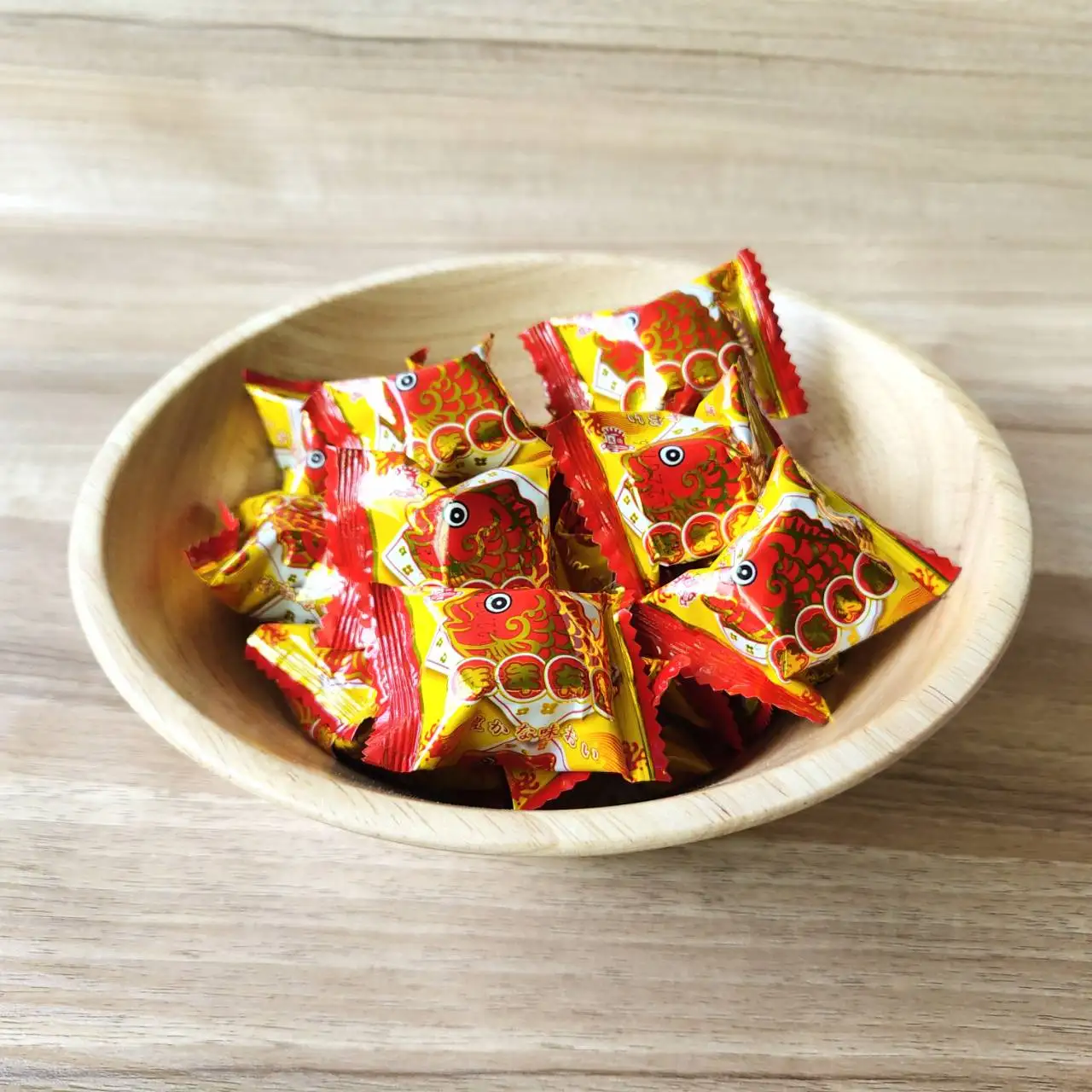 Vegetarian fruit soft medible candy sweets bottled