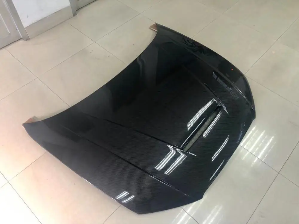 Капот из углеродного волокна для AUDI RS3 2017