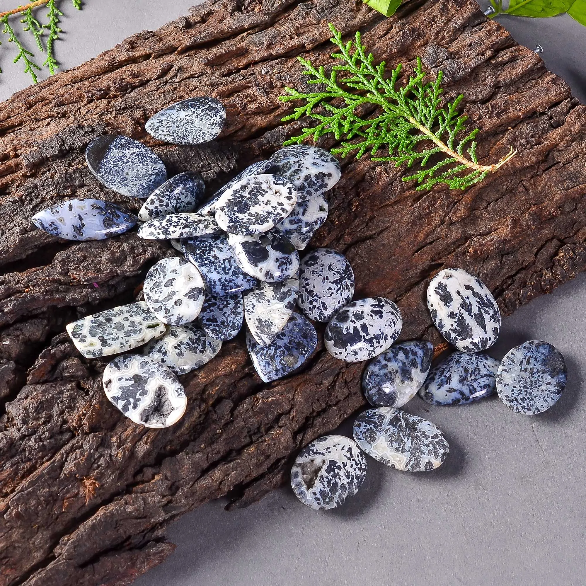 Natural Dendrite Parallel Loose Designer Gemstone Cabochons Wholesale Lot at best price and having best quality also