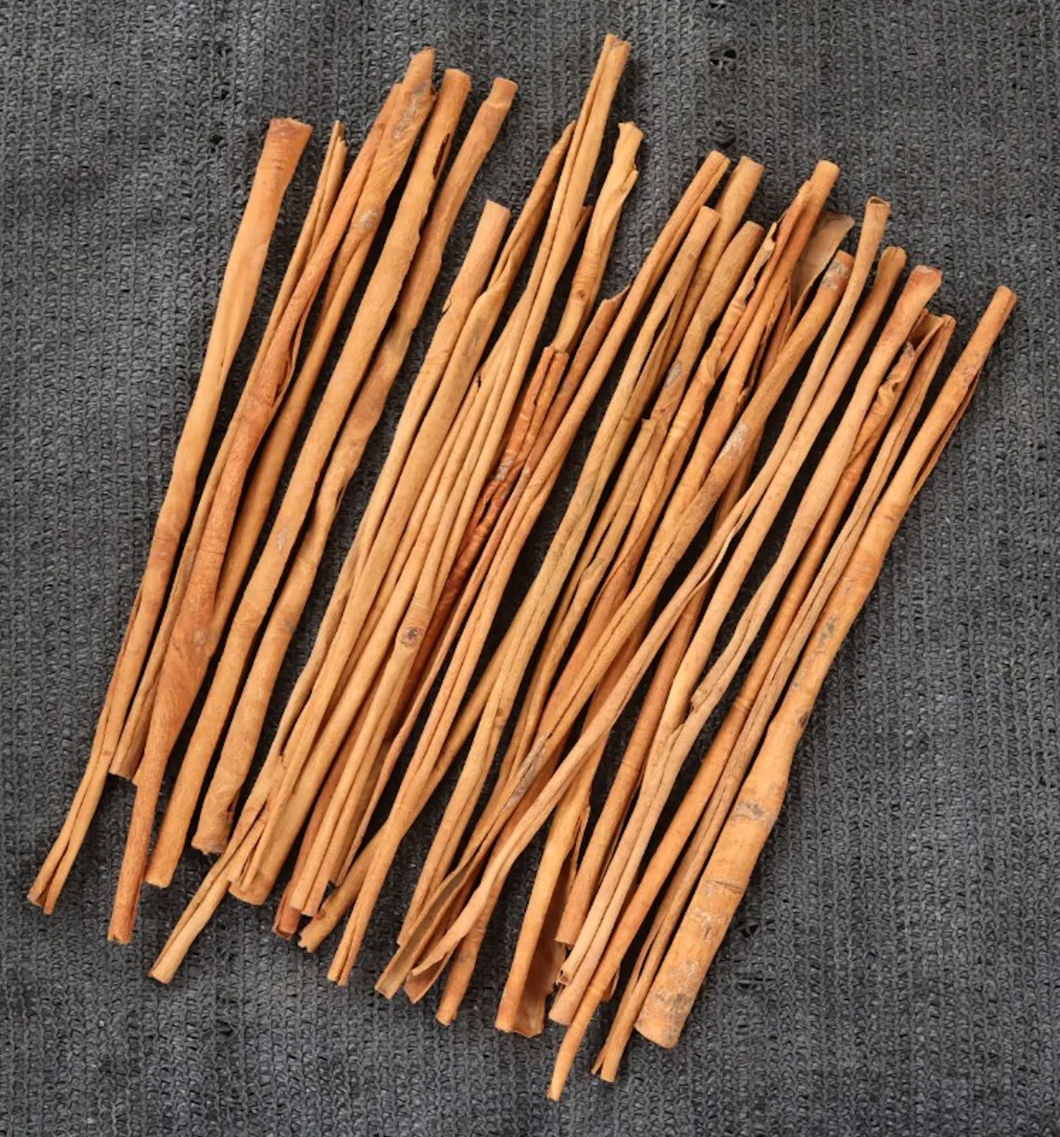 
CINNAMON CASSIA STICK BEST PRICE TOP QUALITY CINNAMON ROLL 