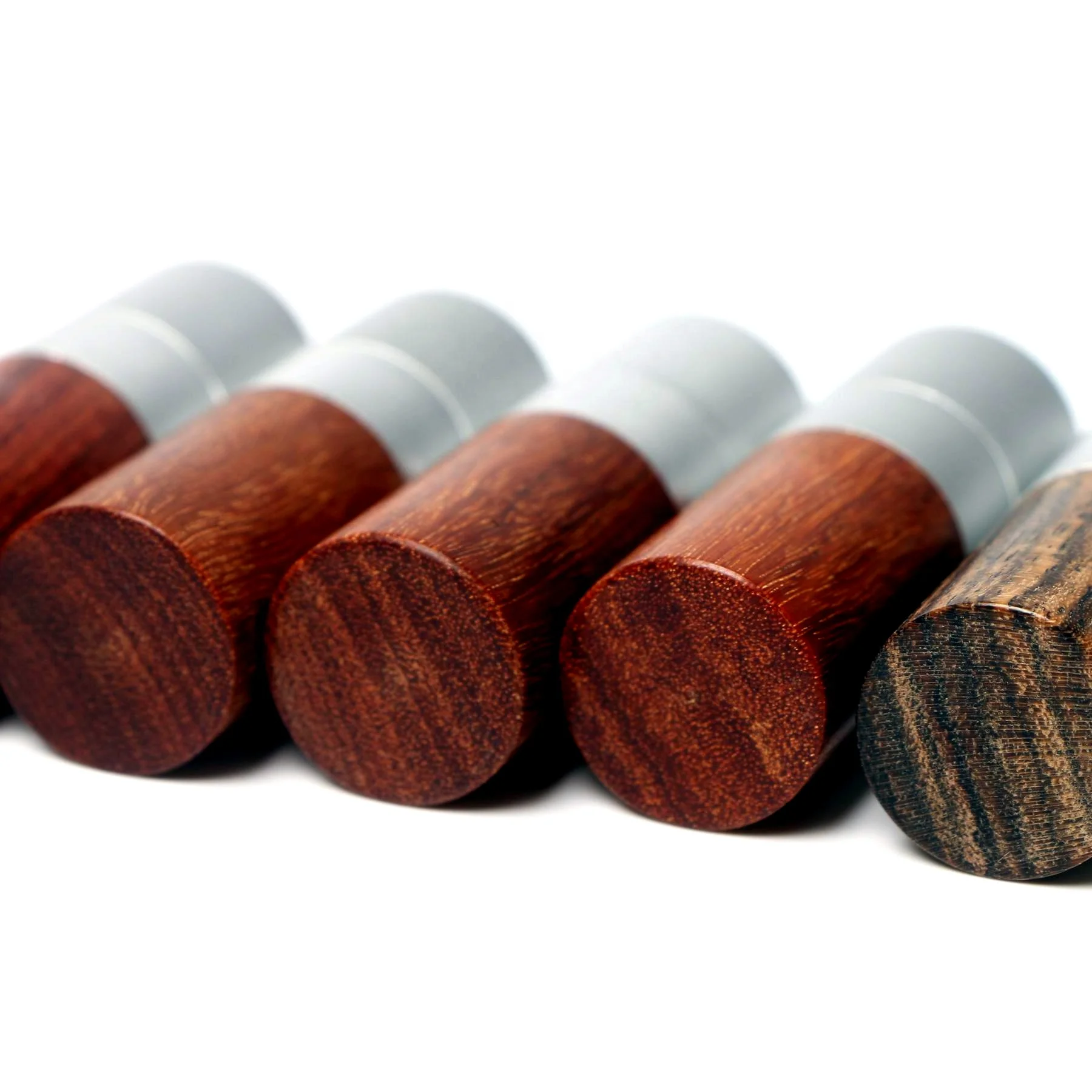 Customizable Rosewood golf ball stampers Dia.11mm making smudge free indelible mark ,various imprint designs available
