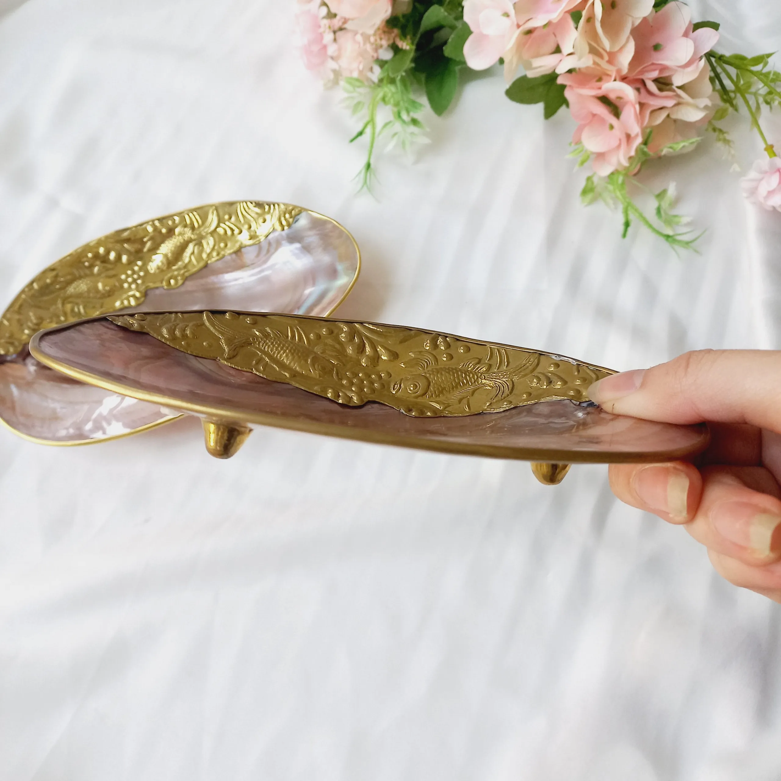 Caviar Shell Plate Natural Shell Coastal Beach House Table Decor Caviar Dish Seashell Mother of Pearl From Vietnam