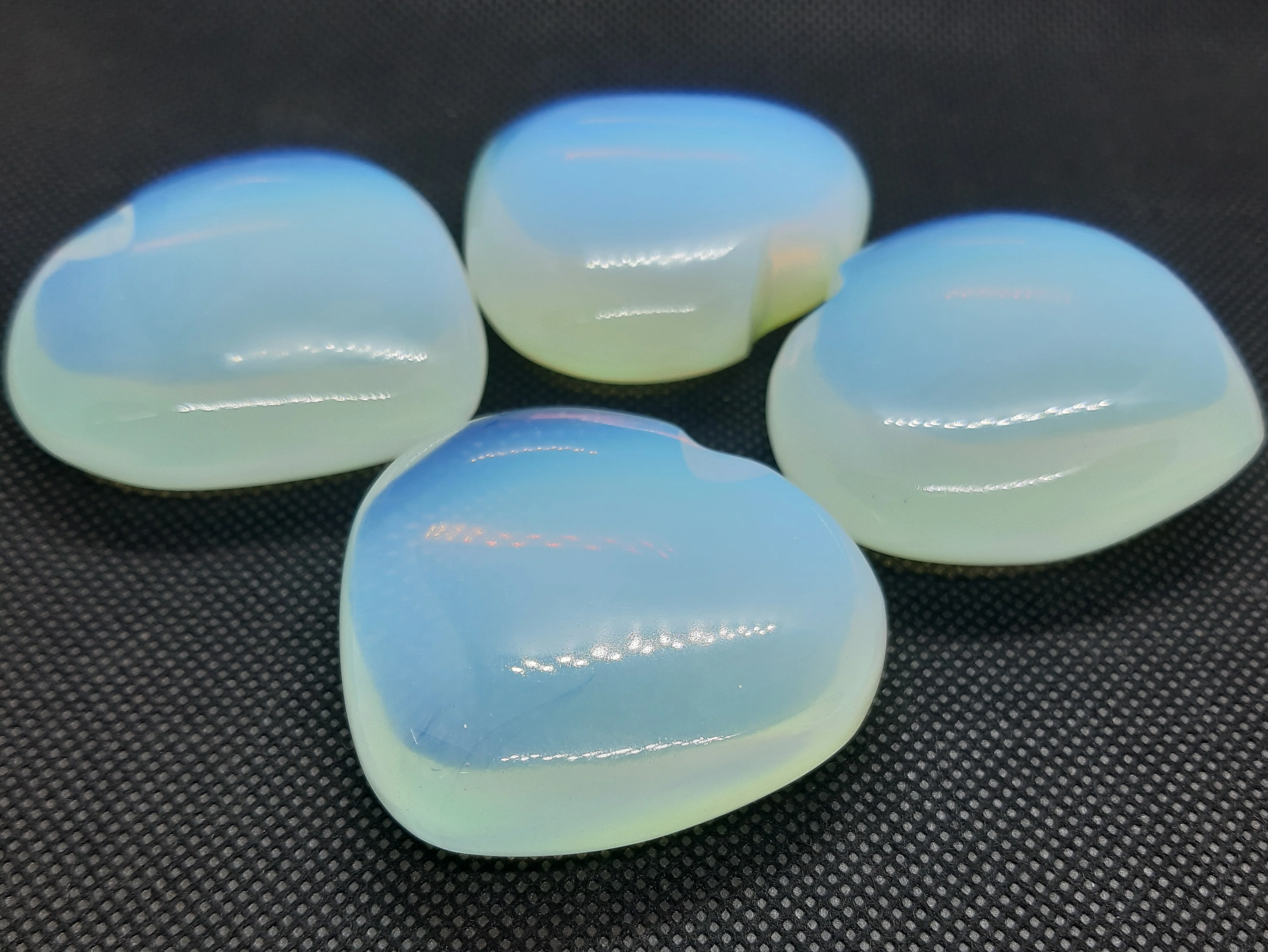 
Wholesale Decorative Opal Heart Shaped Stone , Carved Crystal Puffy Heart Gift For Decoration 