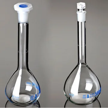Laboratory Measuring Volumetric Flask / Clear Glass