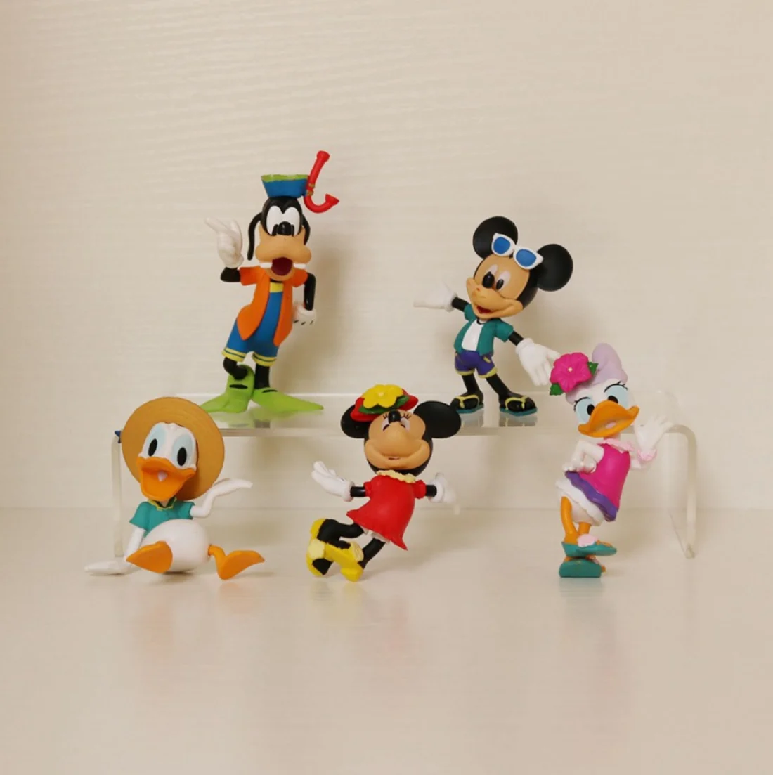 Free Shipping 5pcs/Set Mickey Minnie Donald Action Figures Fashion Car Decoration