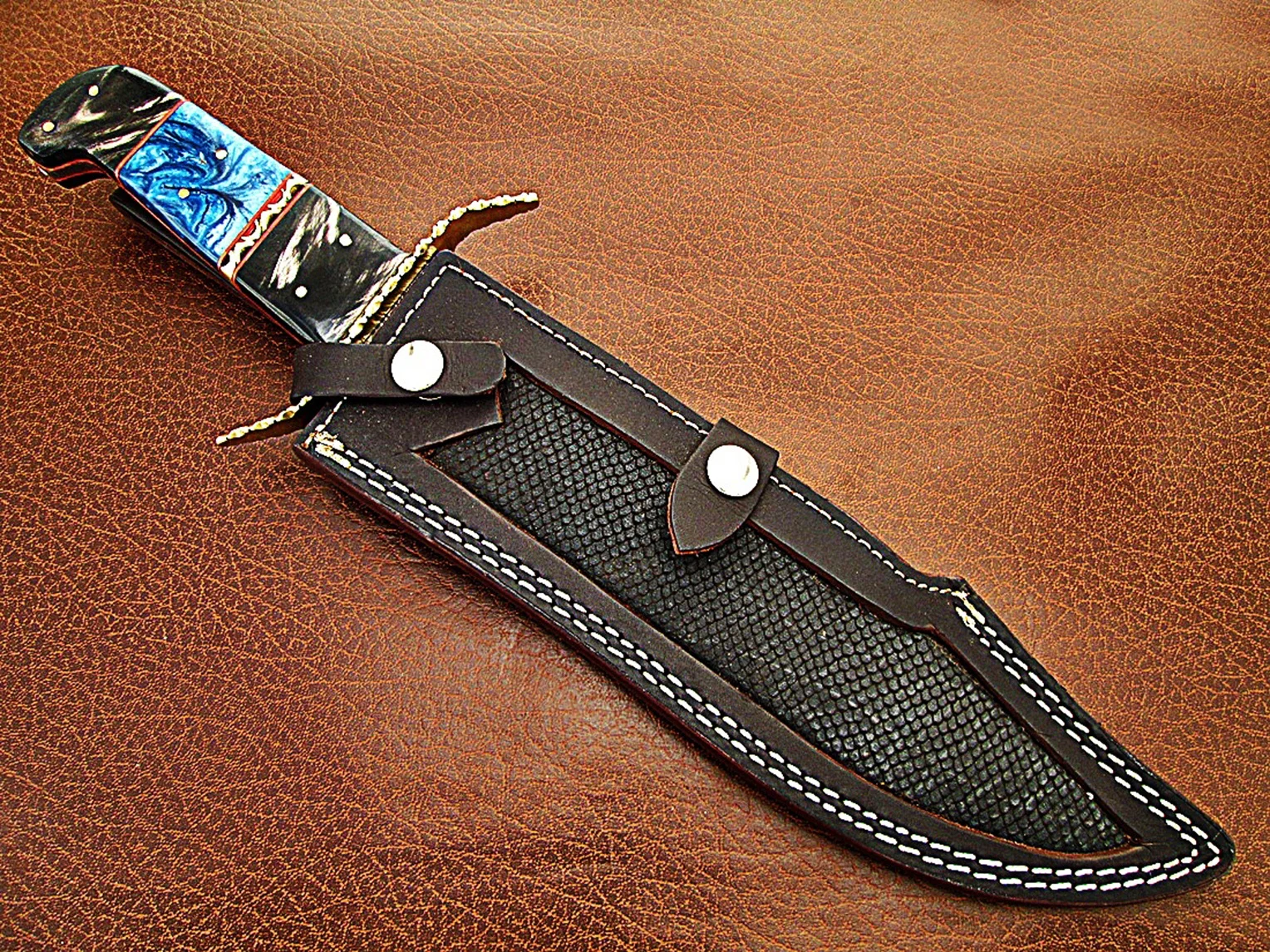 Нож-Боуи ручной работы из дамасской стали с удобной рукояткой и тонкой кожаной оболочкой наружный нож оптовая продажа