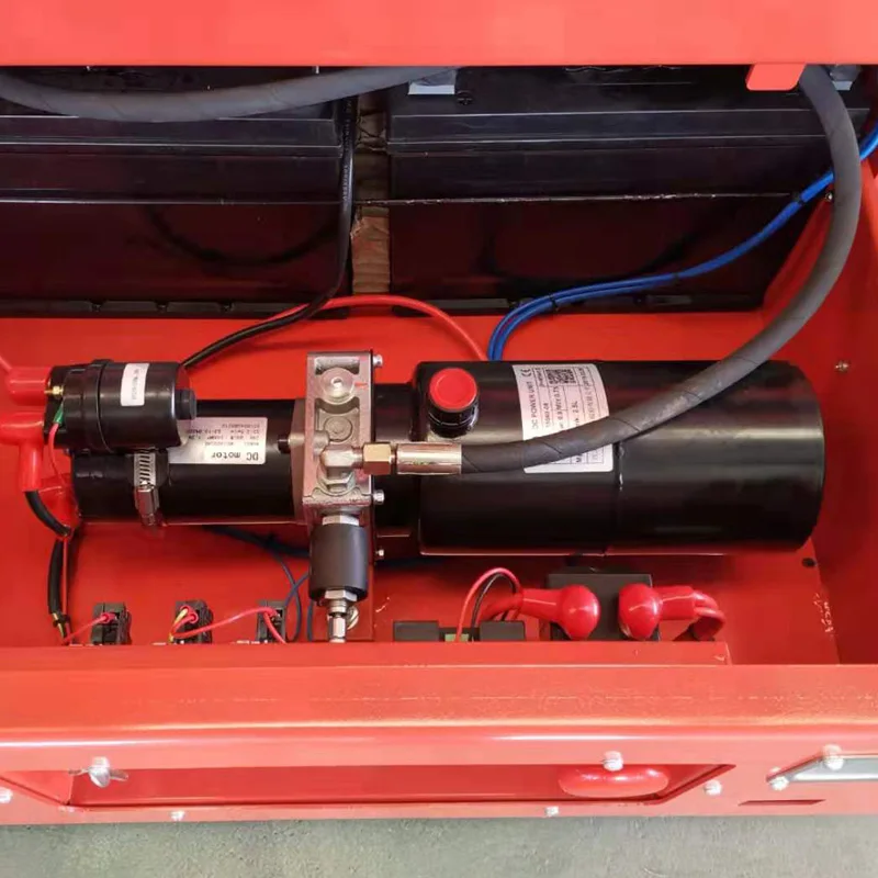 300kg Mobile Battery Powered Mini Man Lift