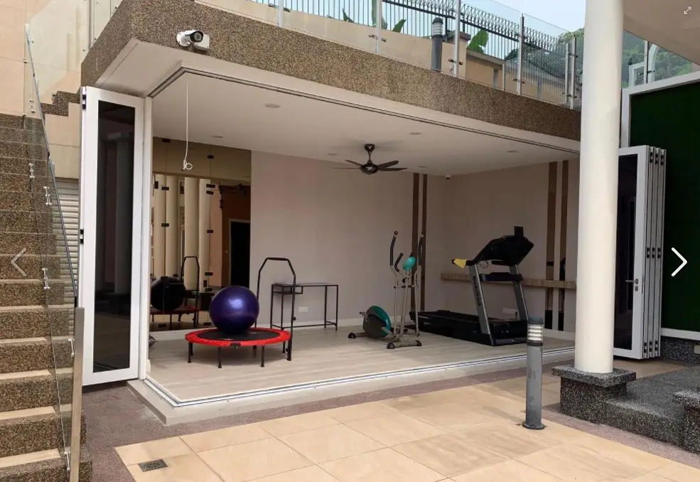 
Glass panel aluminum folding door/ bifold door OEM ODM Manufacture in Malaysia High Quality 