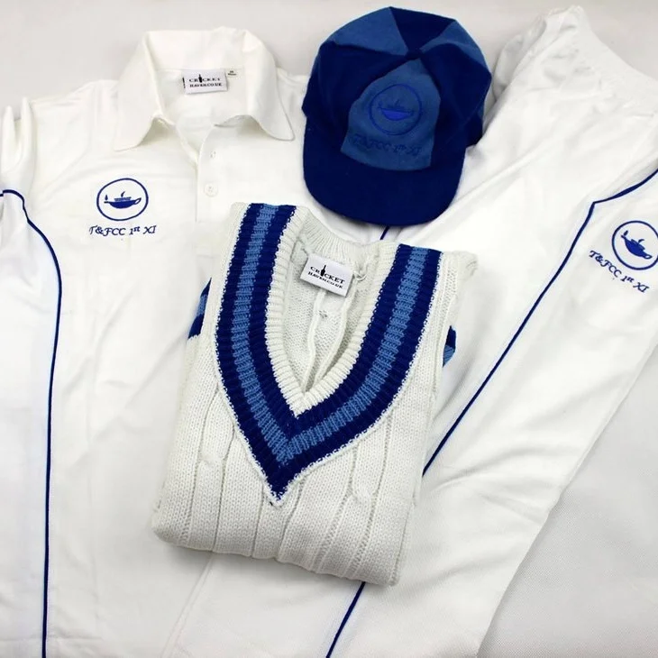 
Men Cricket White Uniforms 