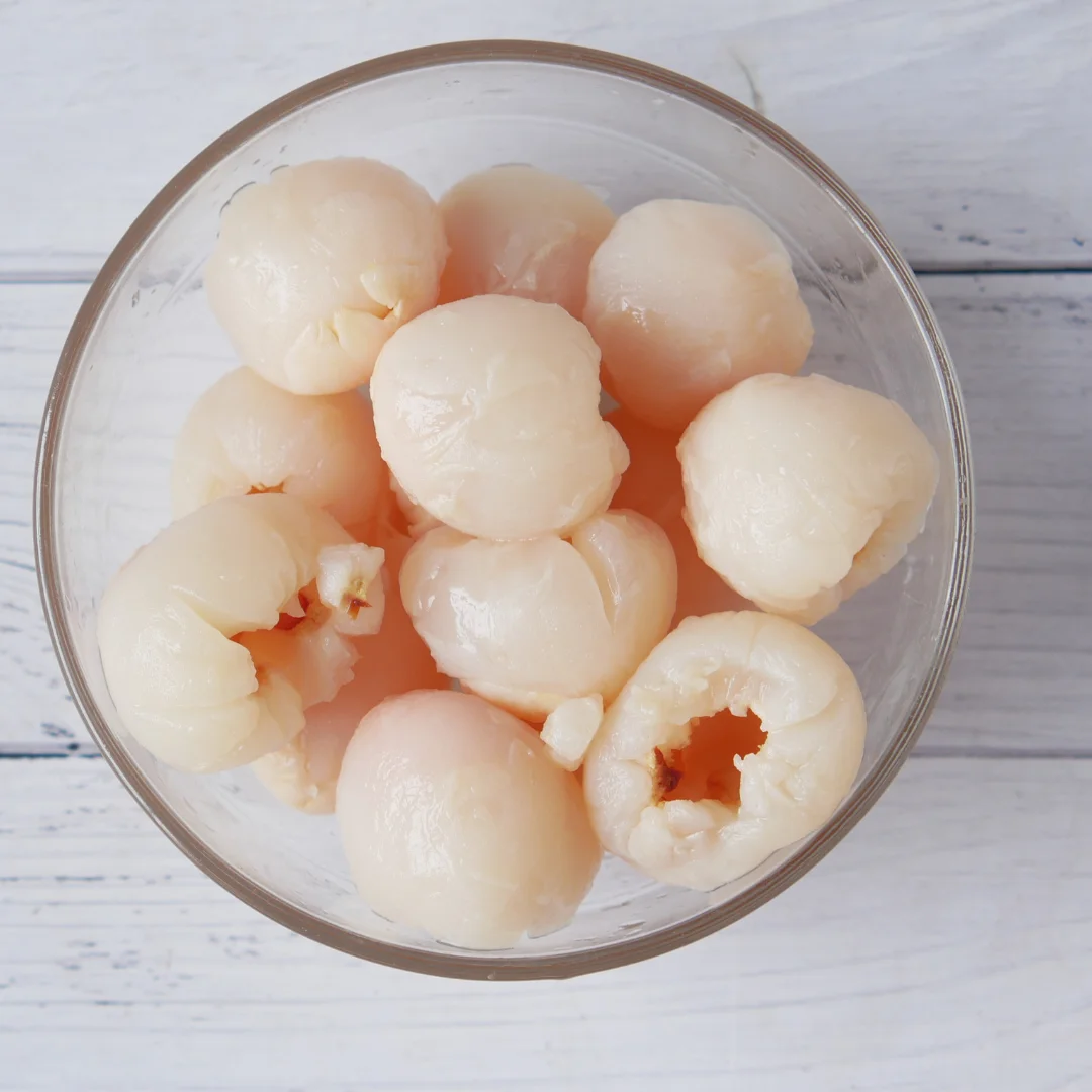 Лидер продаж, оптовая цена, сделано во Вьетнаме, OEM, консервированный личи в легком сиропе