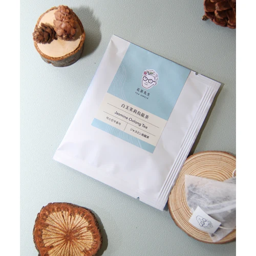 
High-Quality Taiwan Jasmine Oolong Tea Herbal Flora Scented Tea in Pyramid Teabags Gift box 