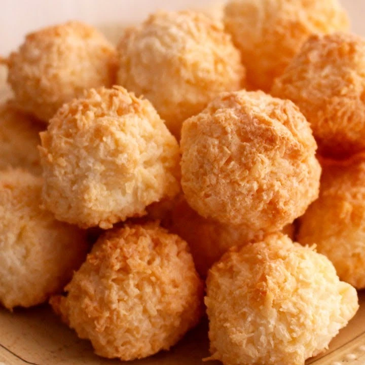 Best Selling Grilled Cake Coconut Cracker Ball   - Tasty Flavor with Fresh Coconut