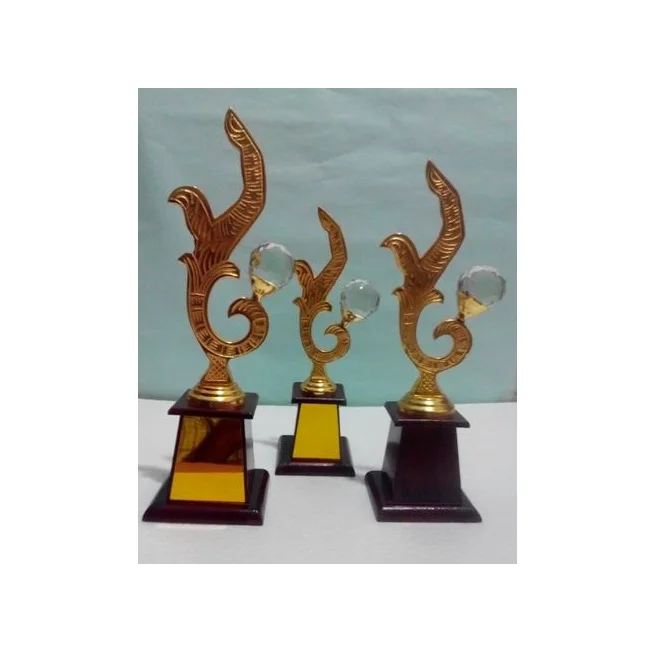 Metal Crystal Star Award Trophy With Square Black Base Souvenir Gold Plated Stylish Fancy Vintage