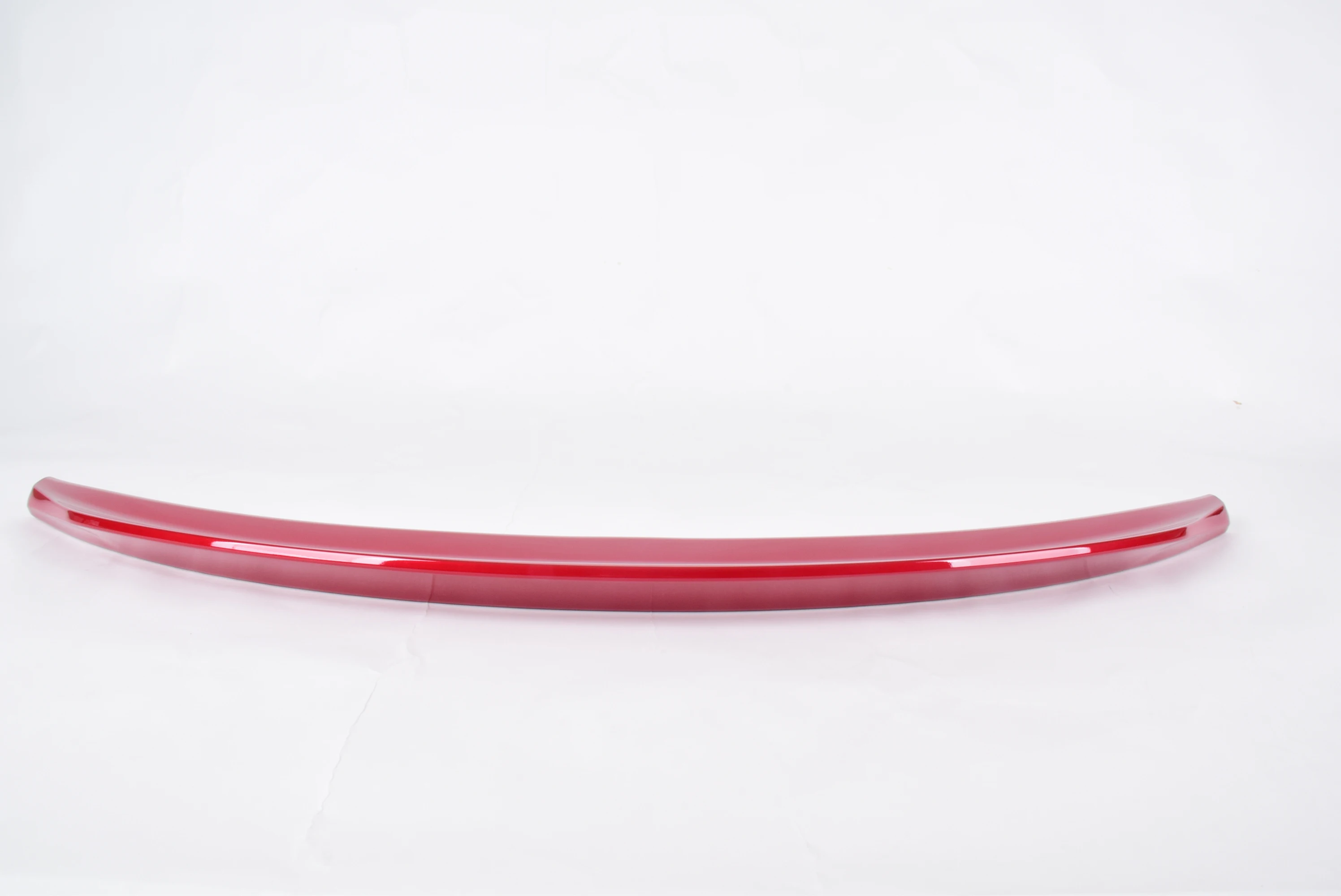 Красный цветной спойлер для губ TESLA MODEL 3