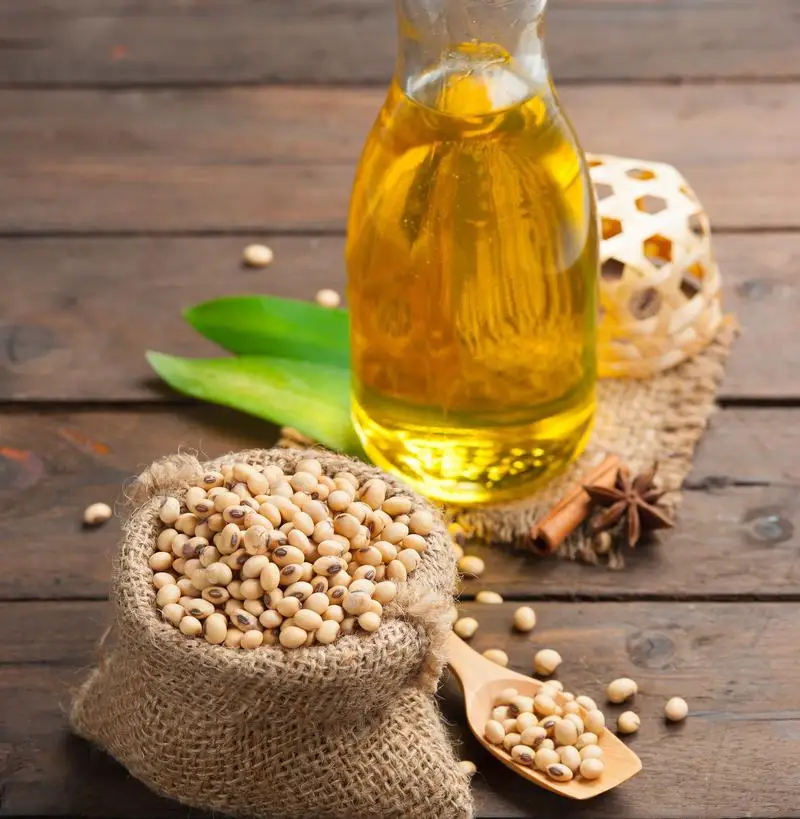 Refined Soyabean Oil / Crude degummed soybean oil