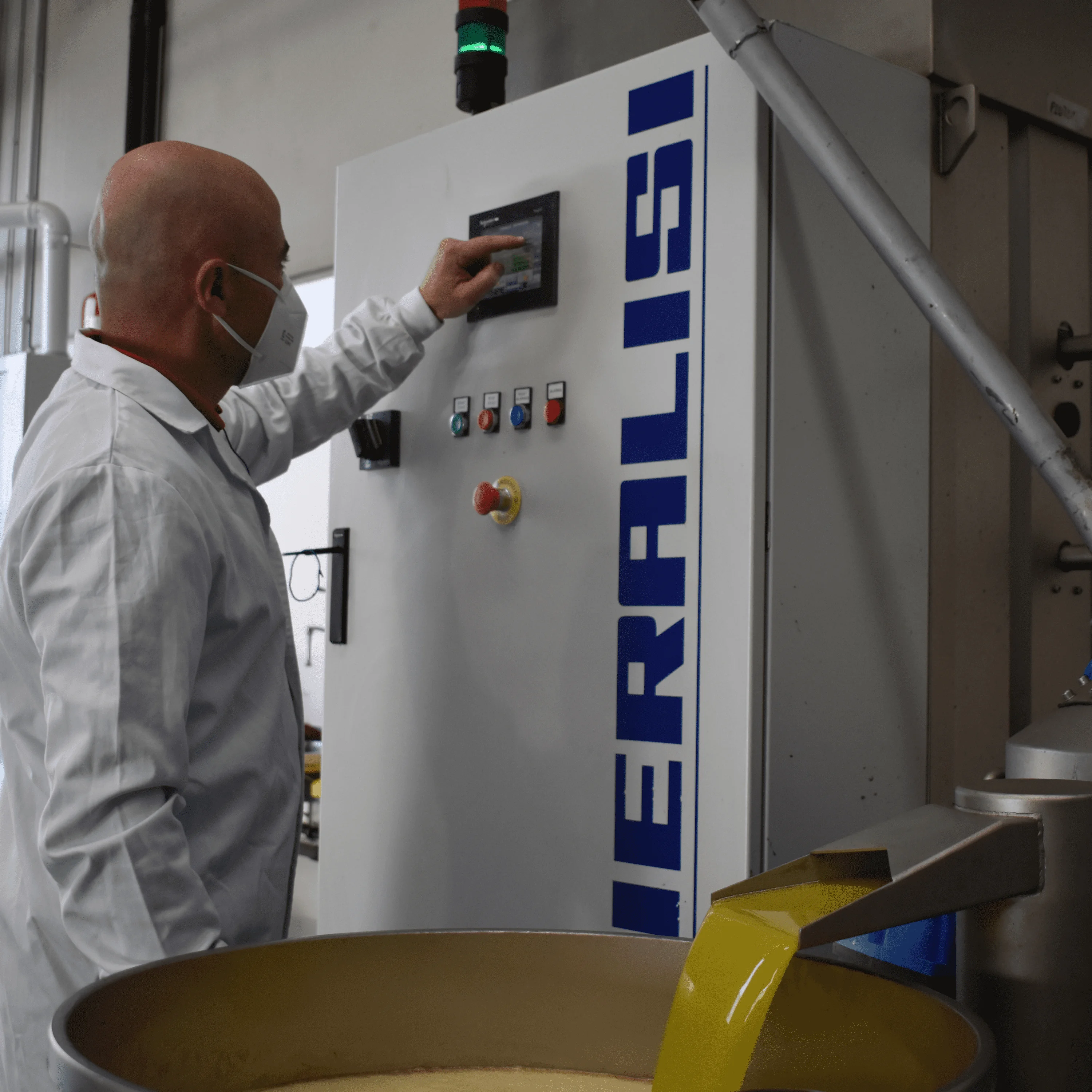 Pomace Olive Oil 10 L Plastic Jerrycan for horeca & foodservice, Amoliva 100% Spanish Pomace Oil (Cooking oil)