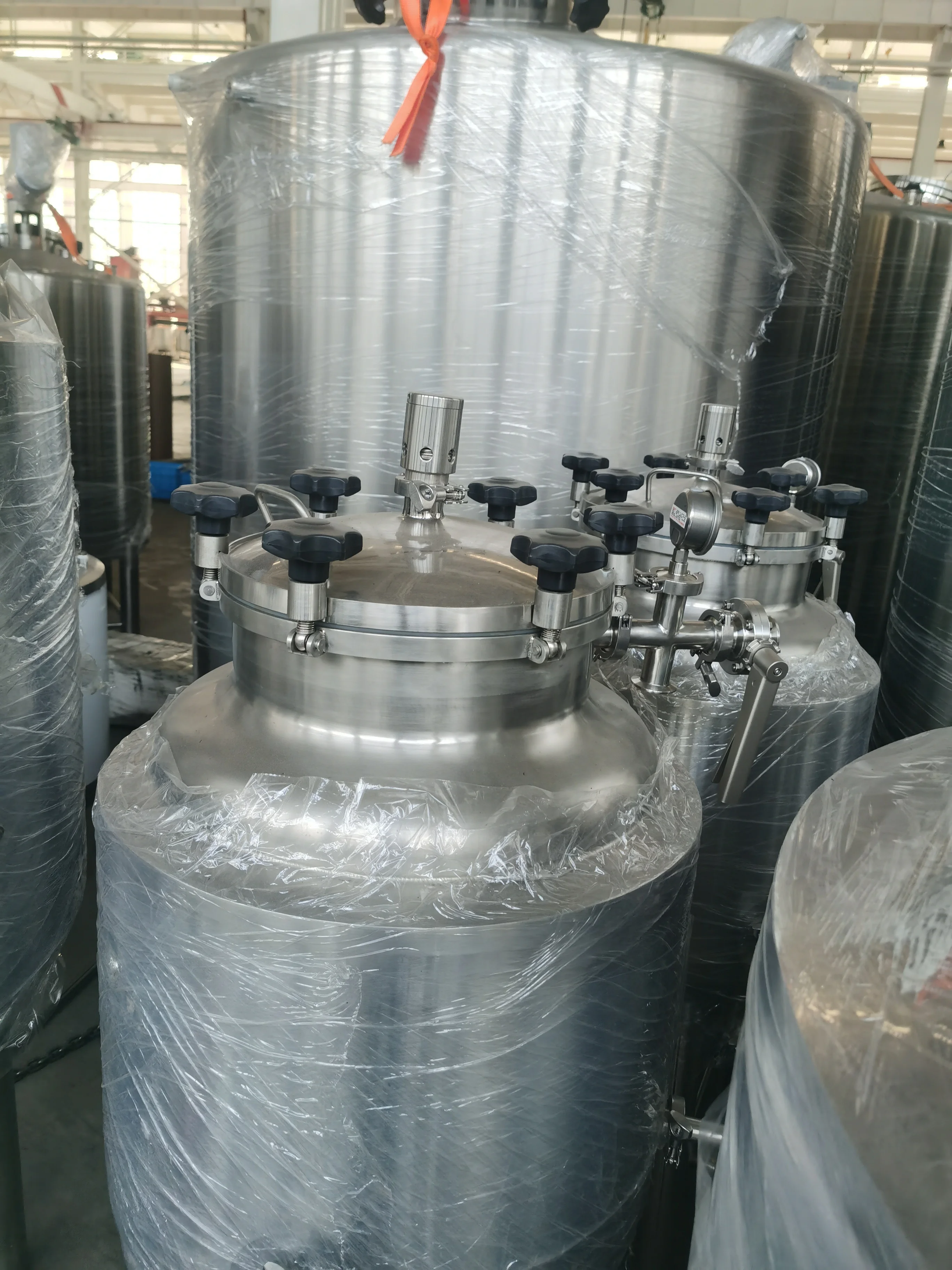 
DYE 150 gallon 300L 400L 500L Beer Factory Equipment Sanitary Stainless Steel Conical Fermenter With Cooling Unit 