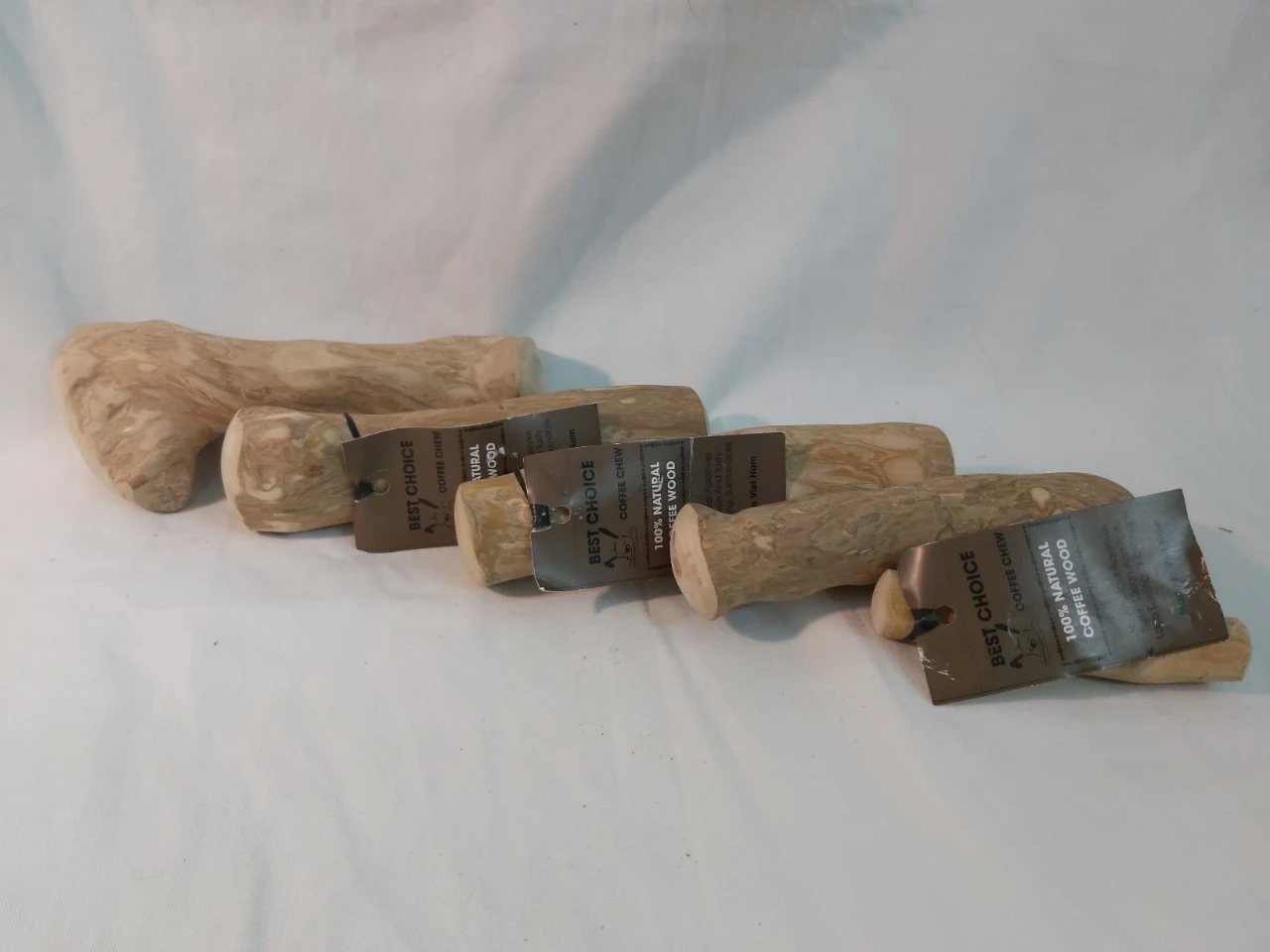 Жевательная игрушка для собак деревянная жевательная с веревкой кофейная java/Hana 0084 901 006