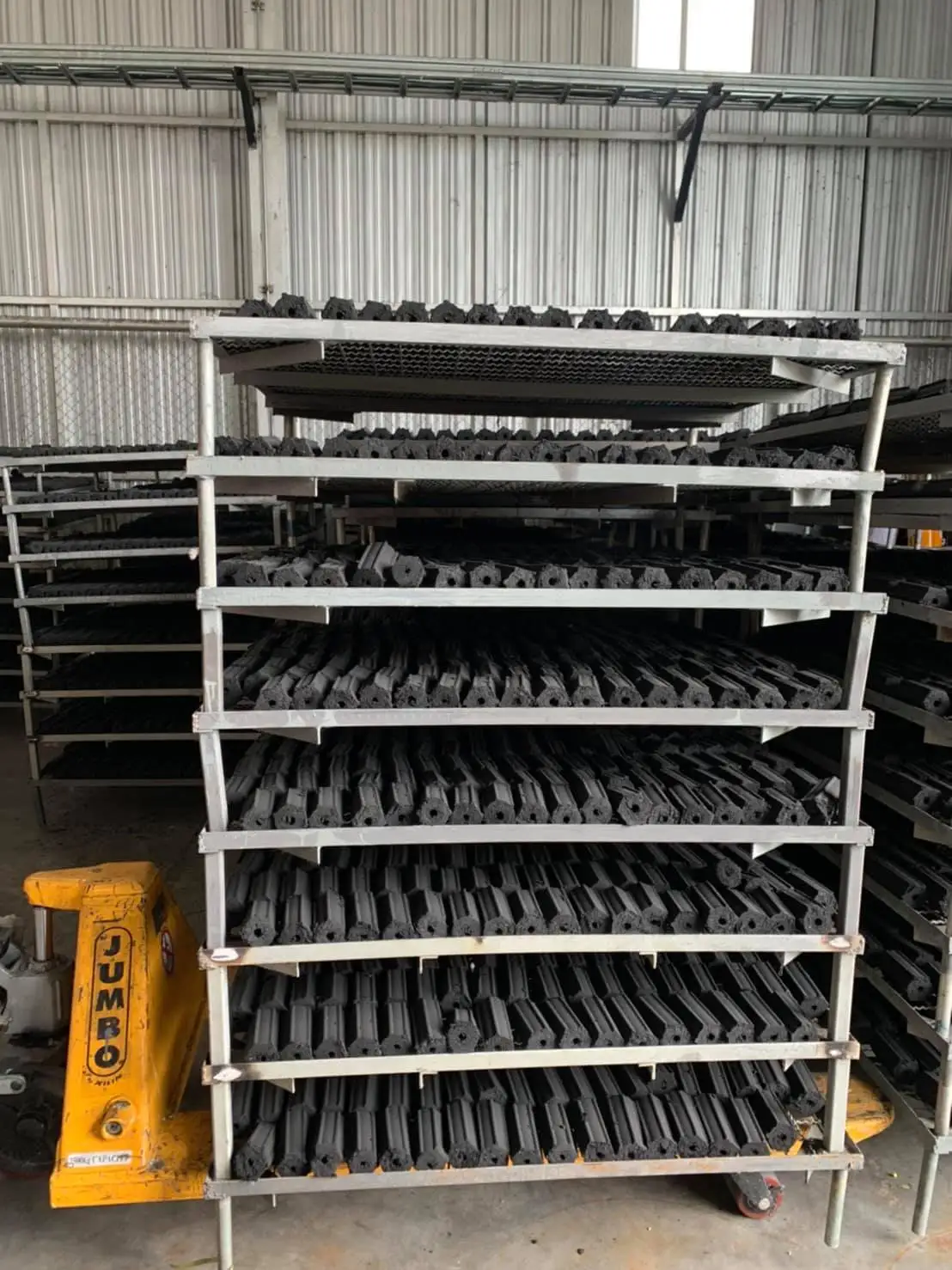  Высококачественный уголь для барбекю древесный и кокосовая оболочка сделано в Таиланде 100%