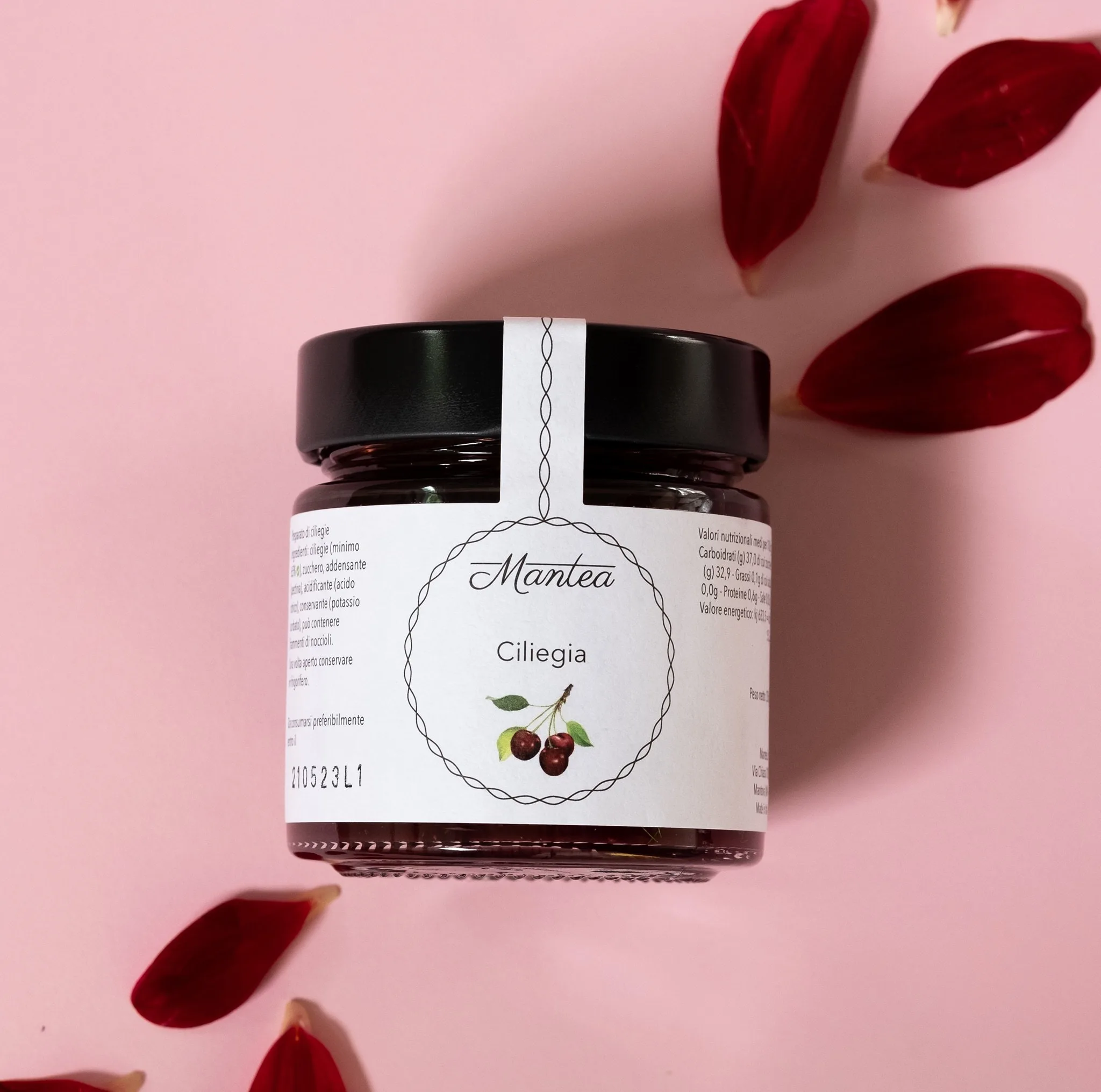 Top quality Italian cherries jam 60 % MANTEA 250 gr ready to ship