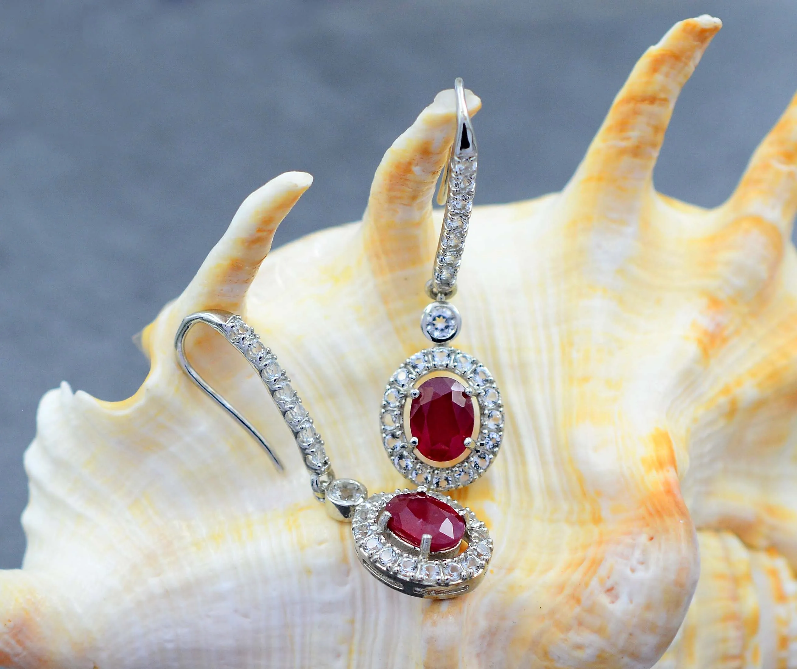 Женские серьги-подвески из серебра 925 пробы с натуральным красным Рубином 6x8 мм овальной огранки