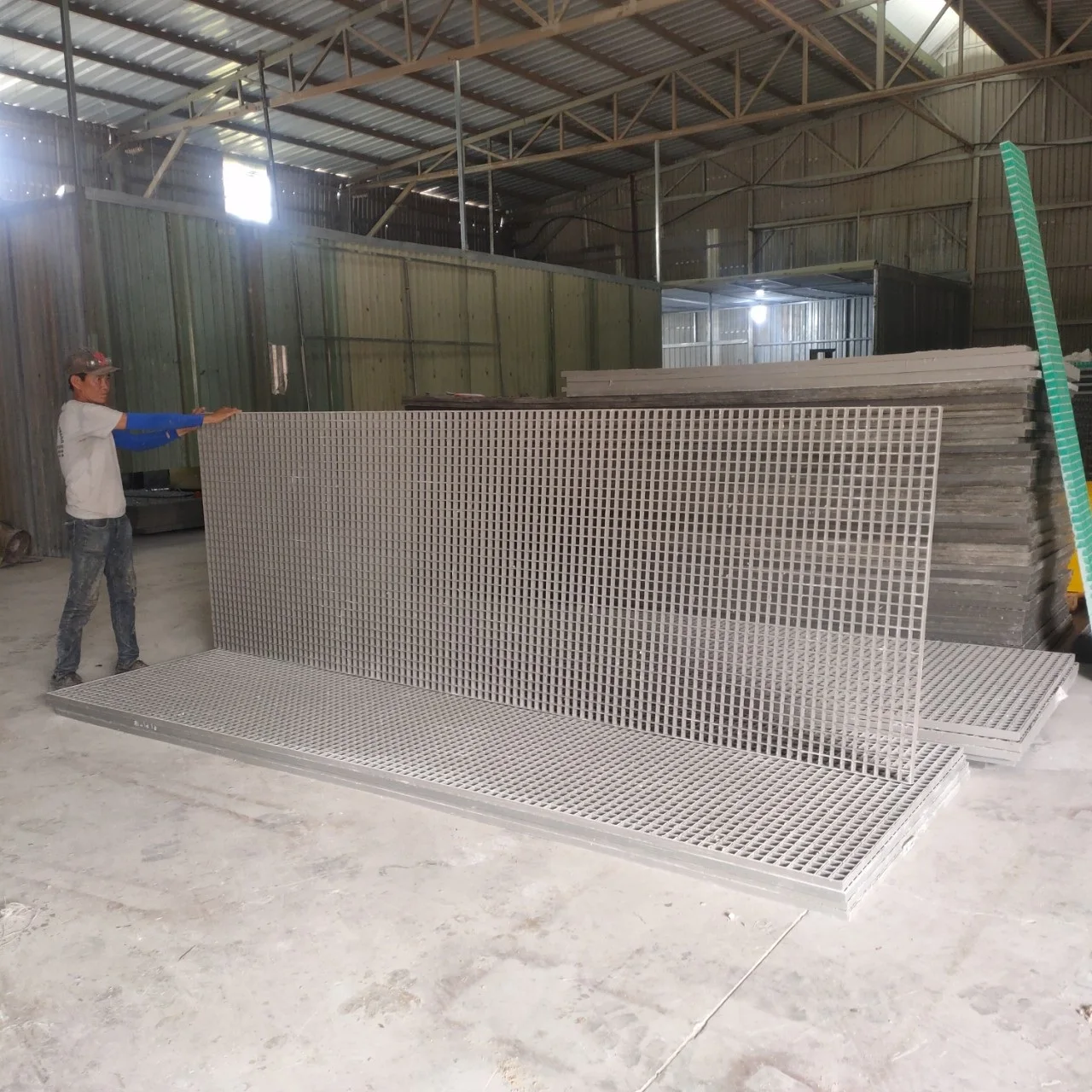 Flame Retardant Acid Resistant Composite Grating FRP Gray with Glass Fiber and Additives