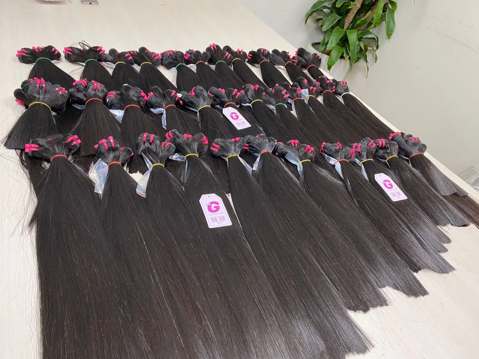 Cuticle Aligned BONE STRAIGHT Hair HUMAN HAIR EXTENSION to make HUMAN HAIR WIGS for black women