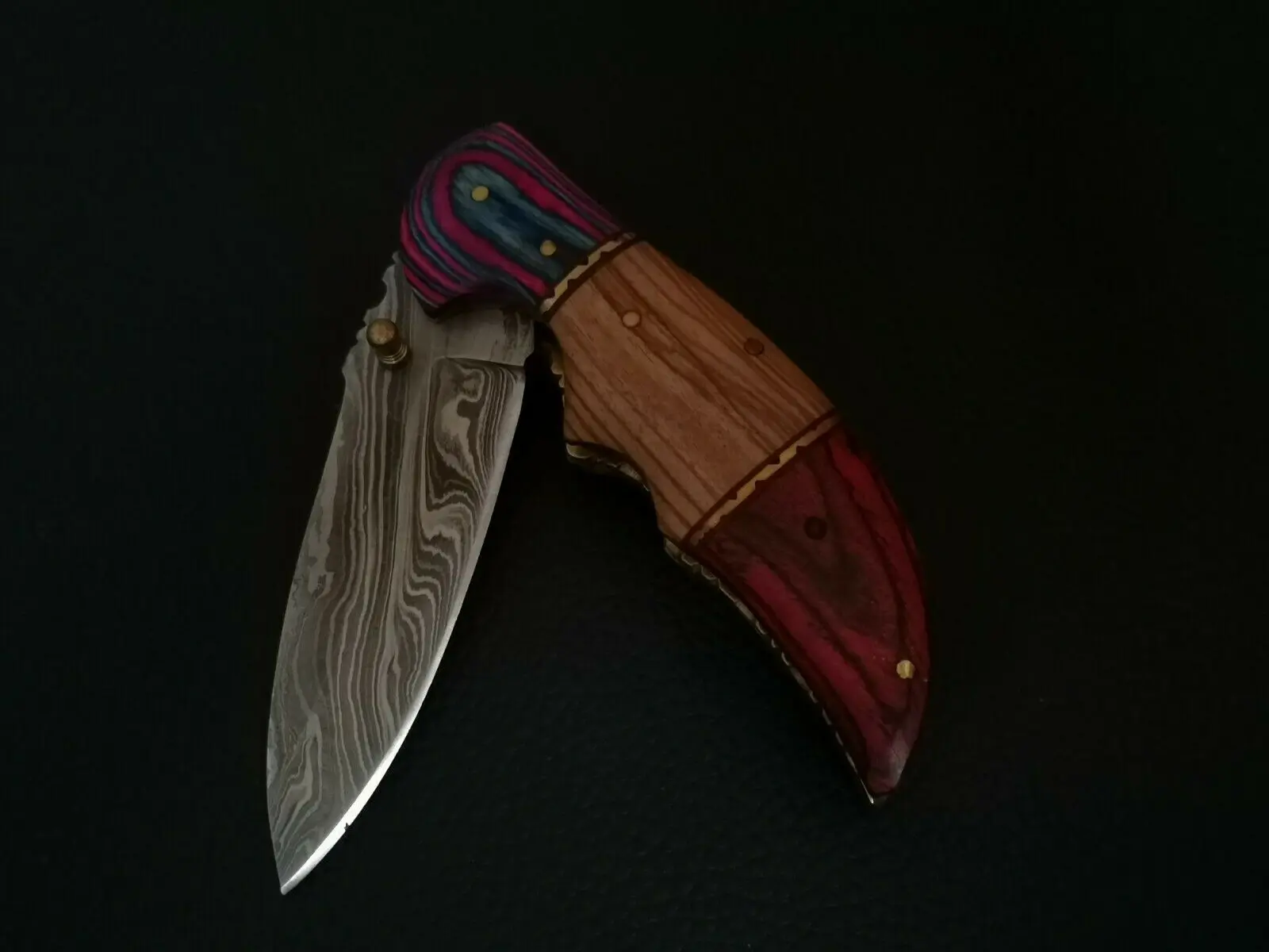 Custom Handmade Damascus Steel Folding Knife  Utility Knife With leather sheath Sharp Edge 2022 Knife