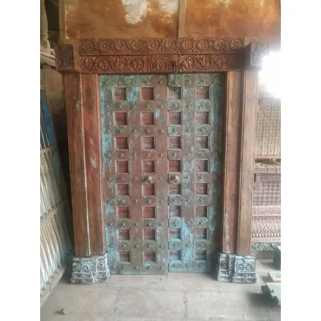 Antique Wood Door Decorative Wood Door Vintage Old style Doors direct from factory in India for Hotel villa bar and restaurant