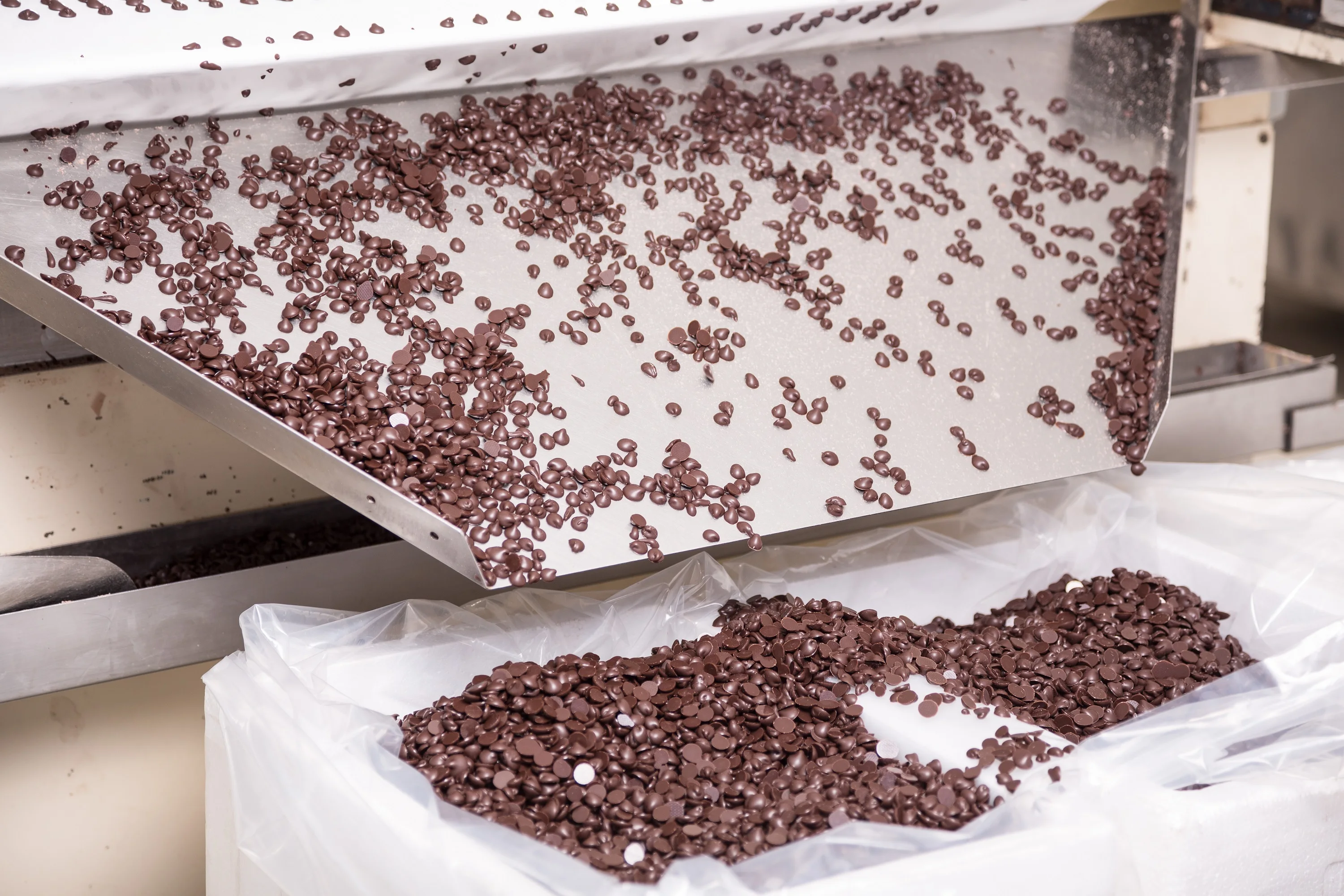 
Best Supplier Topping Insertion And Baking Flavour Chocolate Chips With Round Shape 