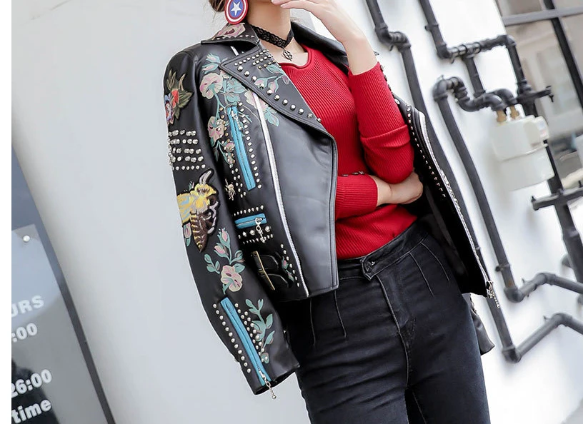 Новинка женская кожаная куртка с шипами черные куртки в стиле рок Байкерская голливудском