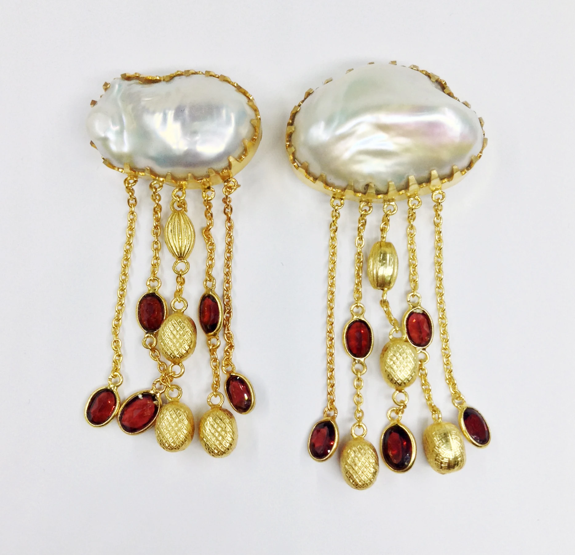 Fashionable Sterling Silver 925 Gold Plated Wholesaler Natural Baroque Pearl Garnet Gemstone Women Earrings Trendy Gift Danglers