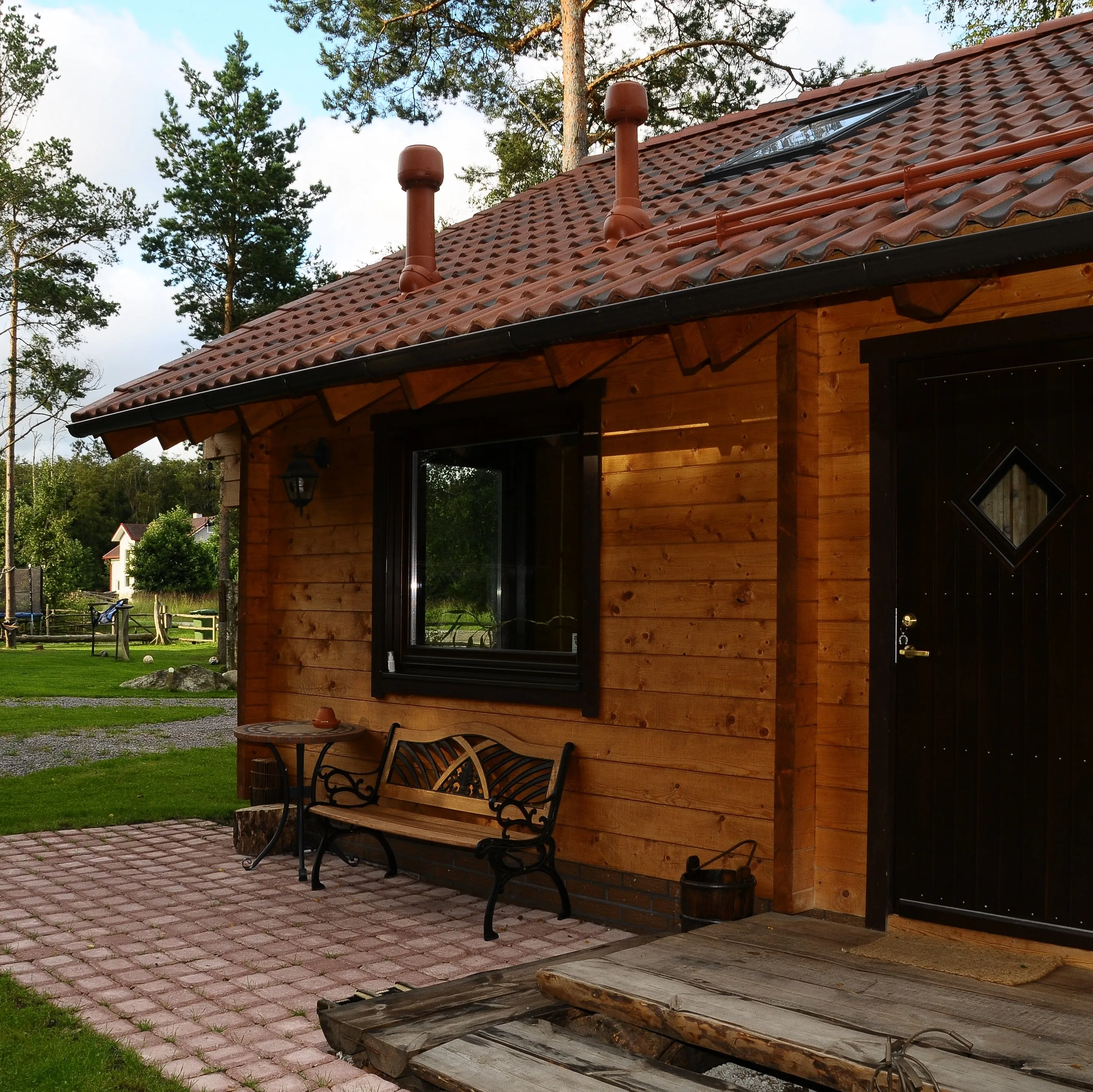 
Bed Room House, Office Suleneeme Prefabricated Log Cabin, Flat Packed, EU Standard, Selfbuild Optimized, Energy Efficient, 2 