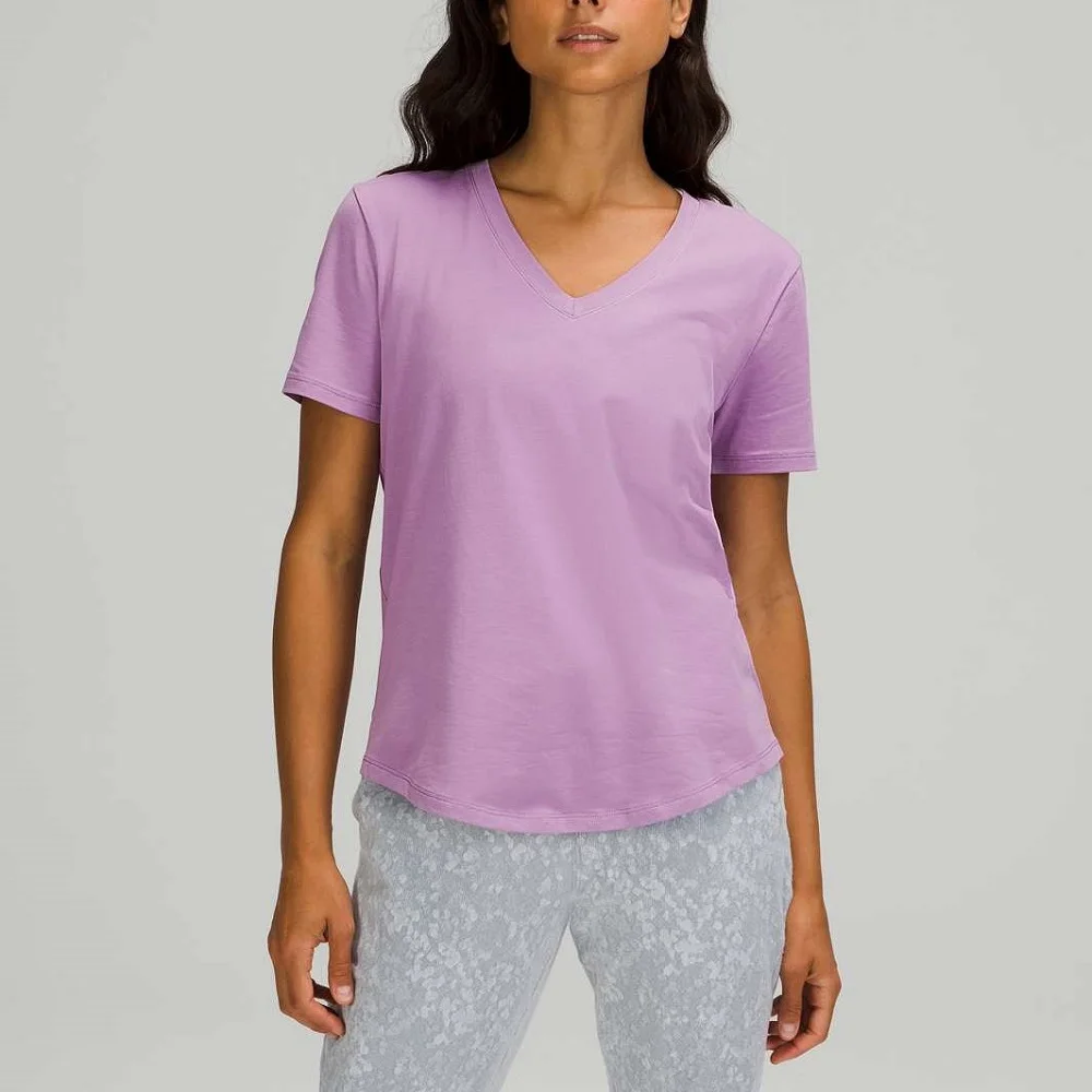 Large  Size  Lavender  Color High Quality Unisex Adults Jersey Knit V- Neck T shirt Short Sleeve