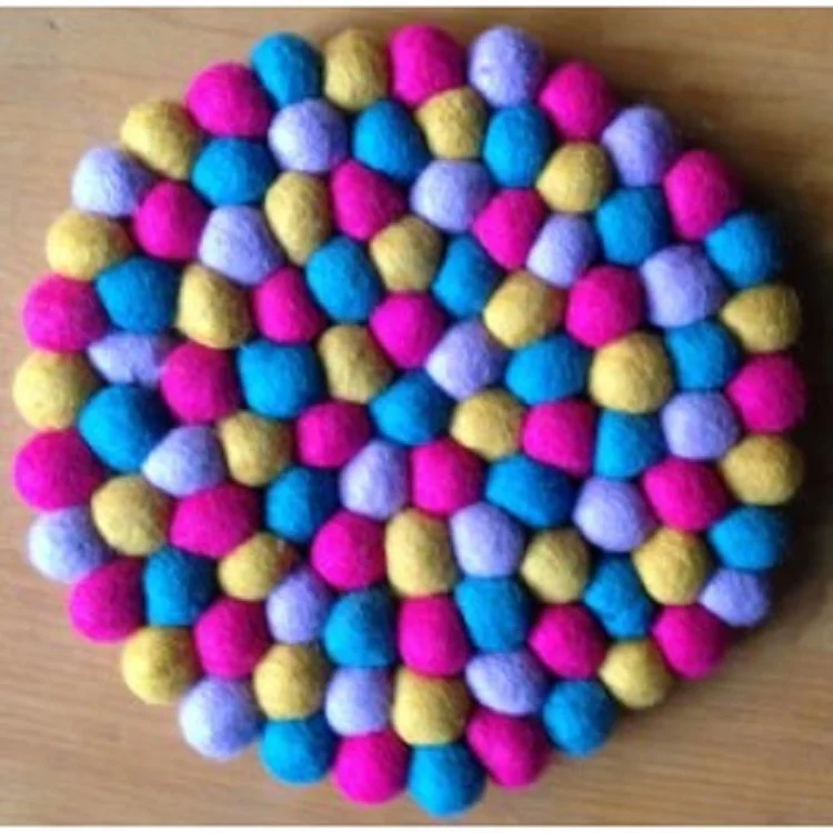 felt balls mat