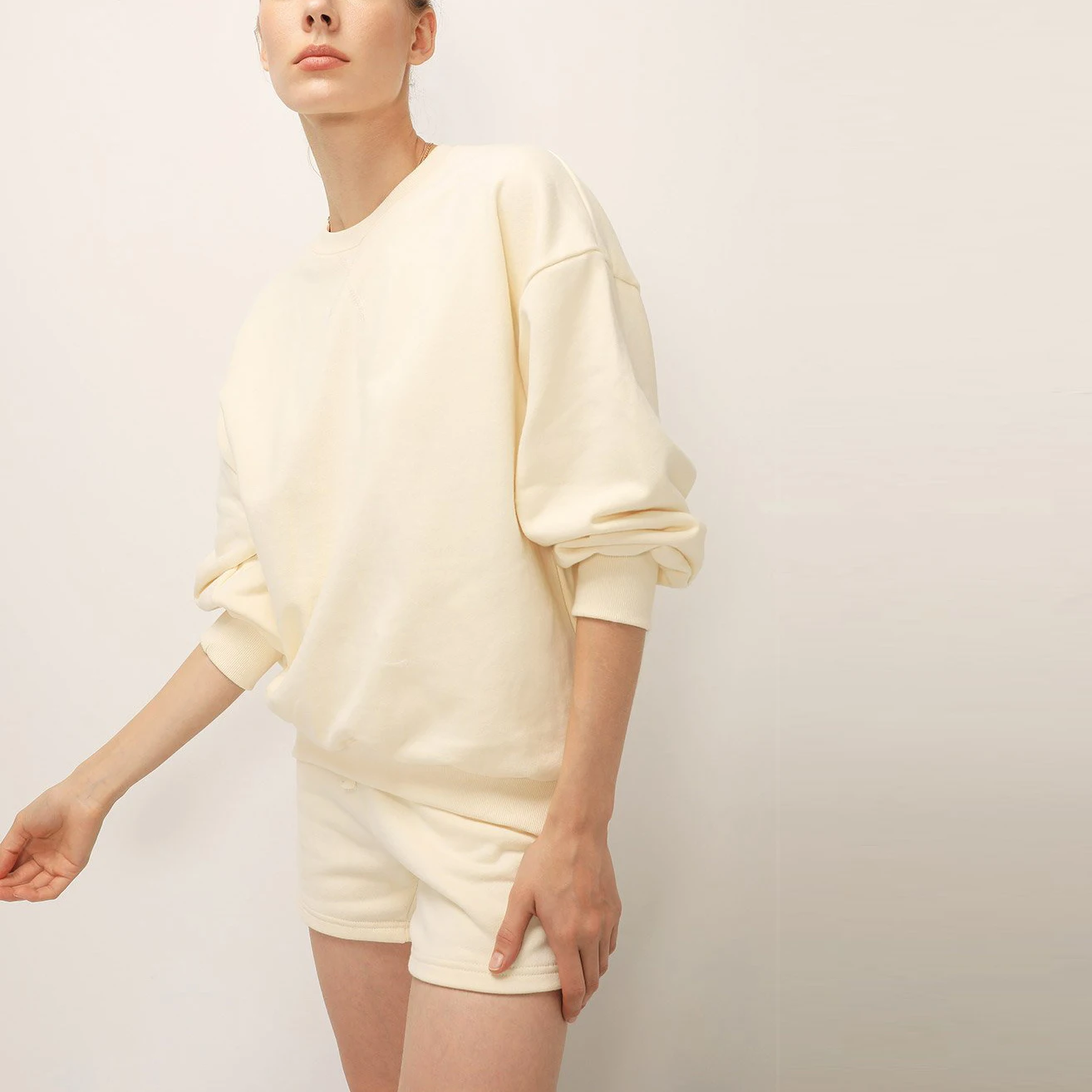  2021 оптовая продажа женская повседневная одежда от производителя летний женский короткий комплект футболка оверсайз шорты для бега крутые и прохладные комплекты