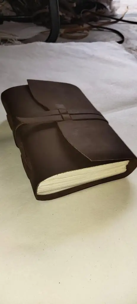 vintage oilpulap  engraved refillable leather journals